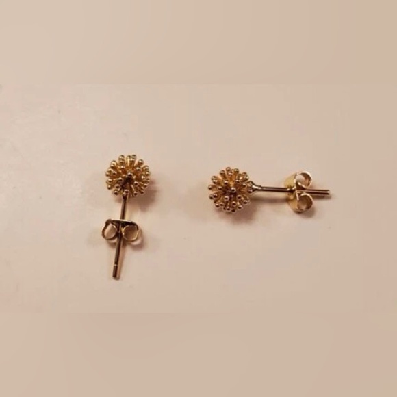 “Dandelion Balls” 18K Gold Tiny Dainty Spikey Flower Orb Firework Explosion Stud - Picture 9 of 14